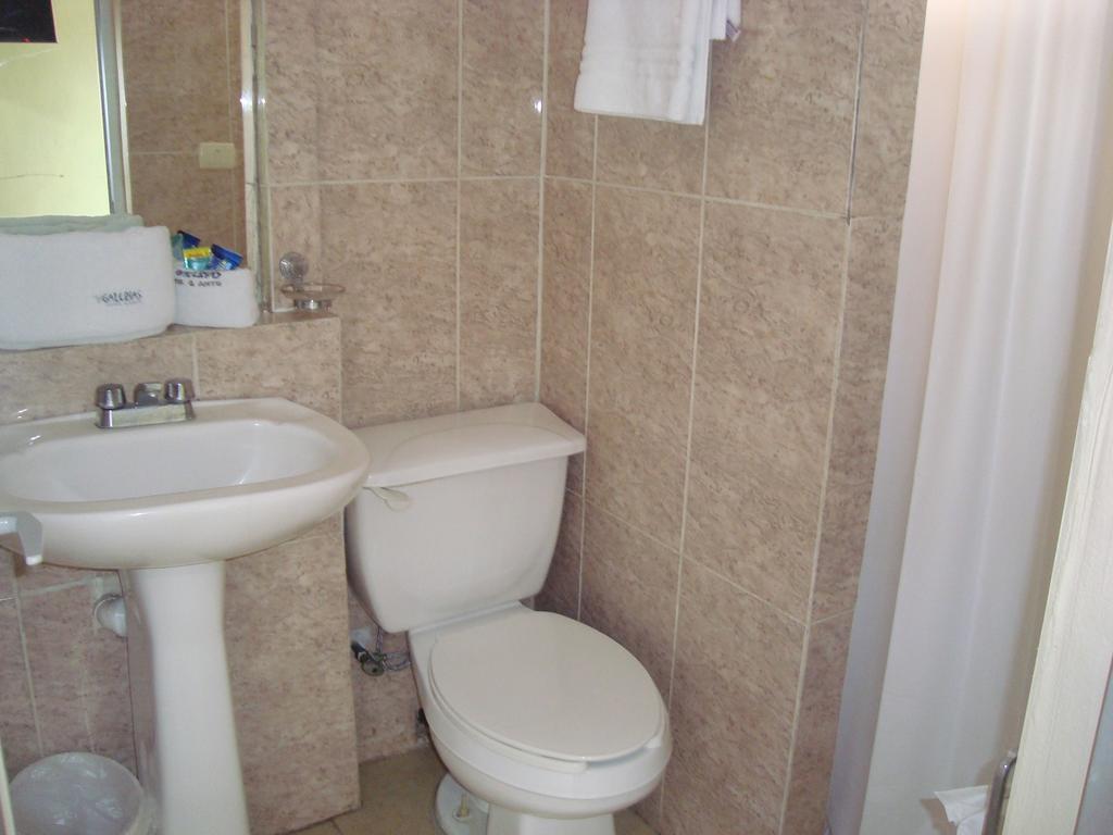 Galerias Hotel & Arts Tapachula Cameră foto